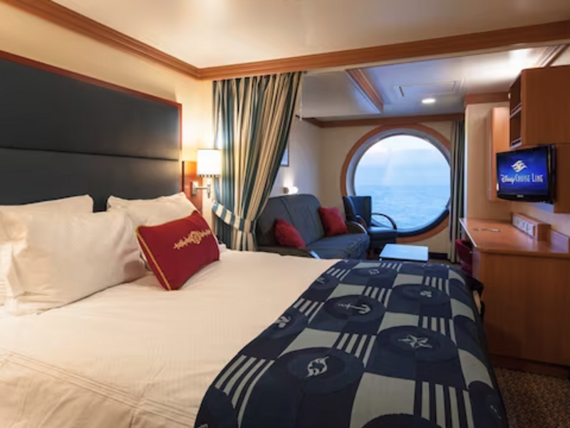 Deluxe Family Oceanview Stateroom